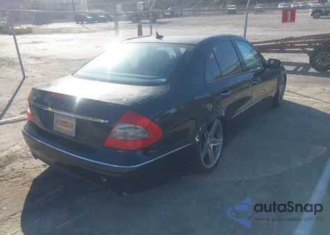 2007 Mercedes-Benz E 550 z USA, uszkodzony, nr VIN WDBUF72X27B038801